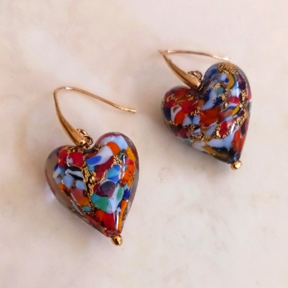 Gorgeous! Italian Glass Multicolor Heart Earrings with Gold Accents ⚜️🩷💜💚❤️⚜️